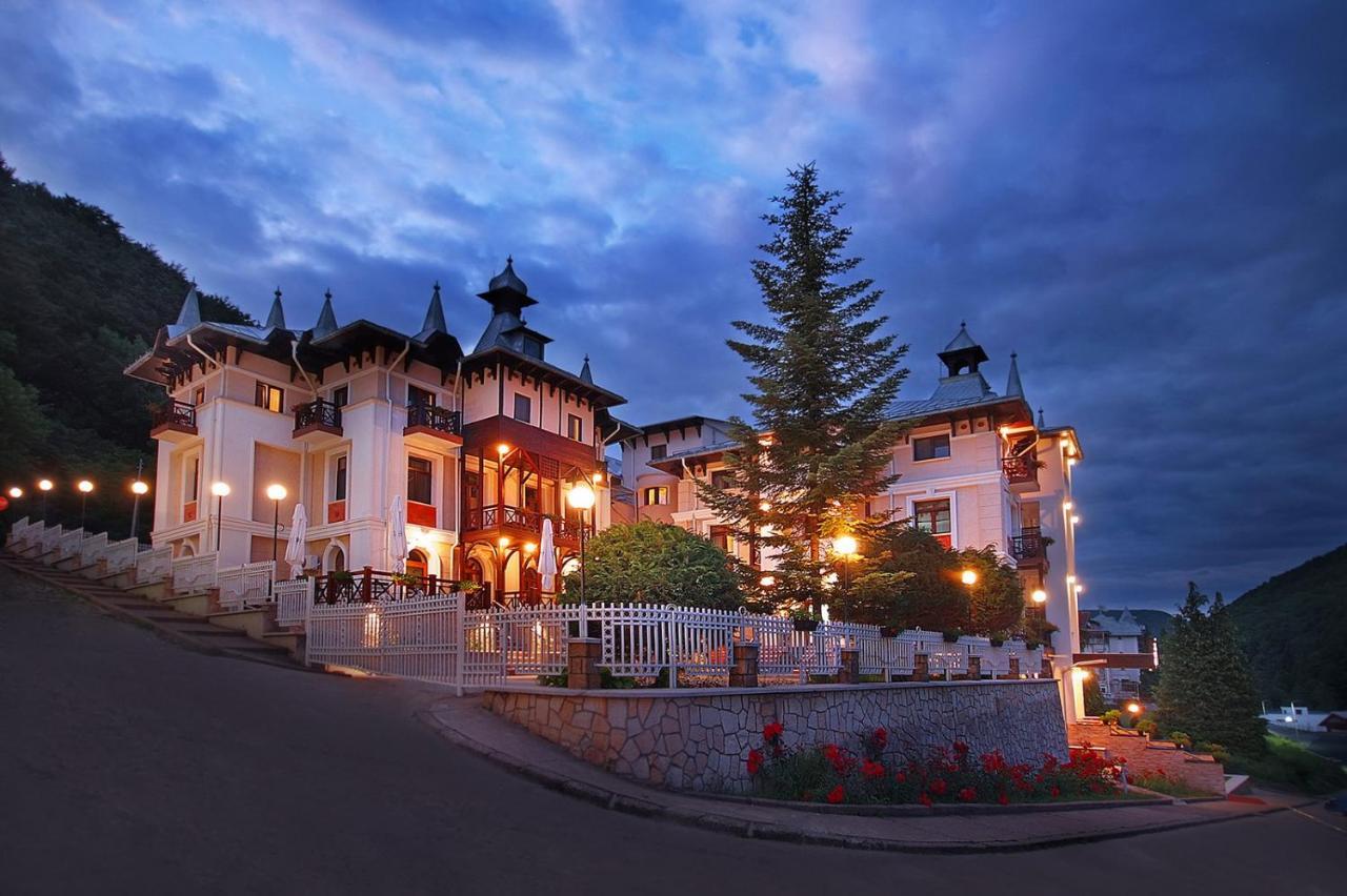 Hotel Moldavia Szlanikfürdő Kültér fotó