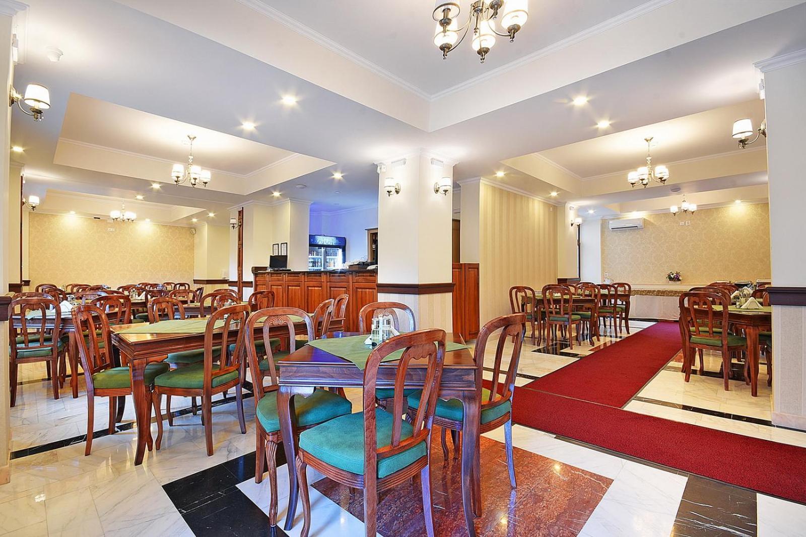 Hotel Moldavia Szlanikfürdő Kültér fotó